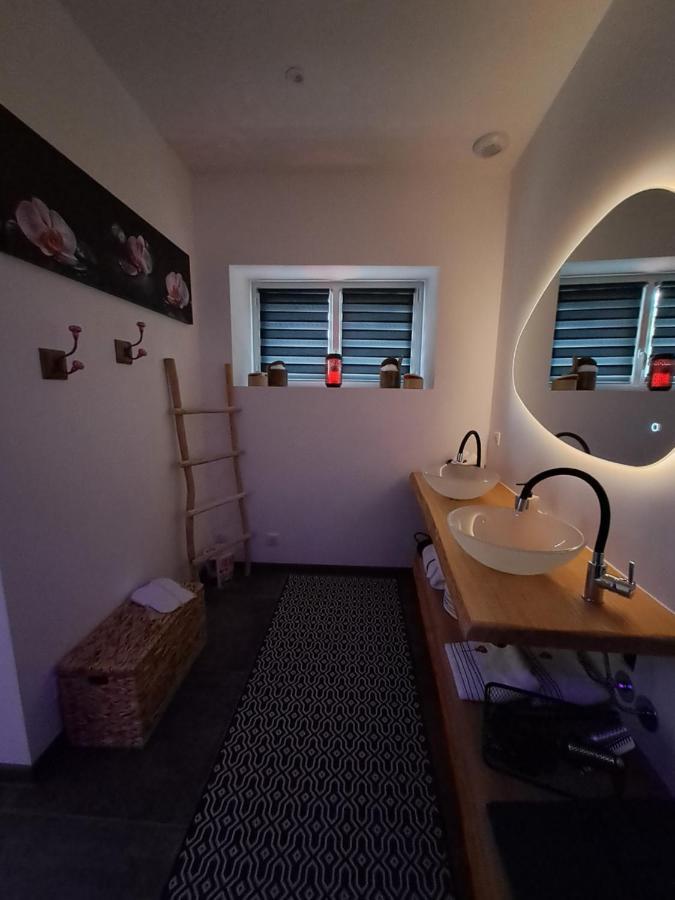 Ba'Cam SPA Bed & Breakfast Etigny Bagian luar foto